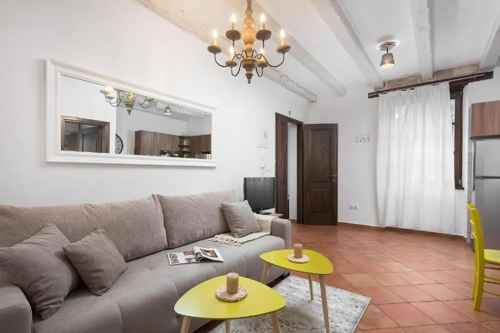 Guest house Apartments Bonaparte Porec