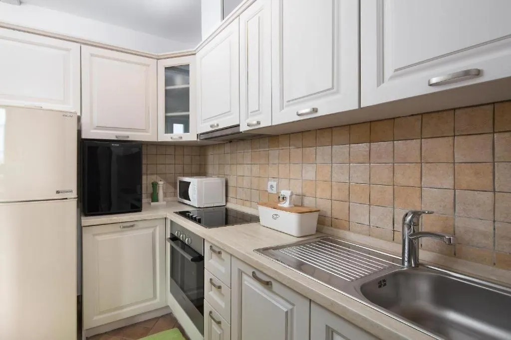 Apartments Bonaparte Porec Guest house